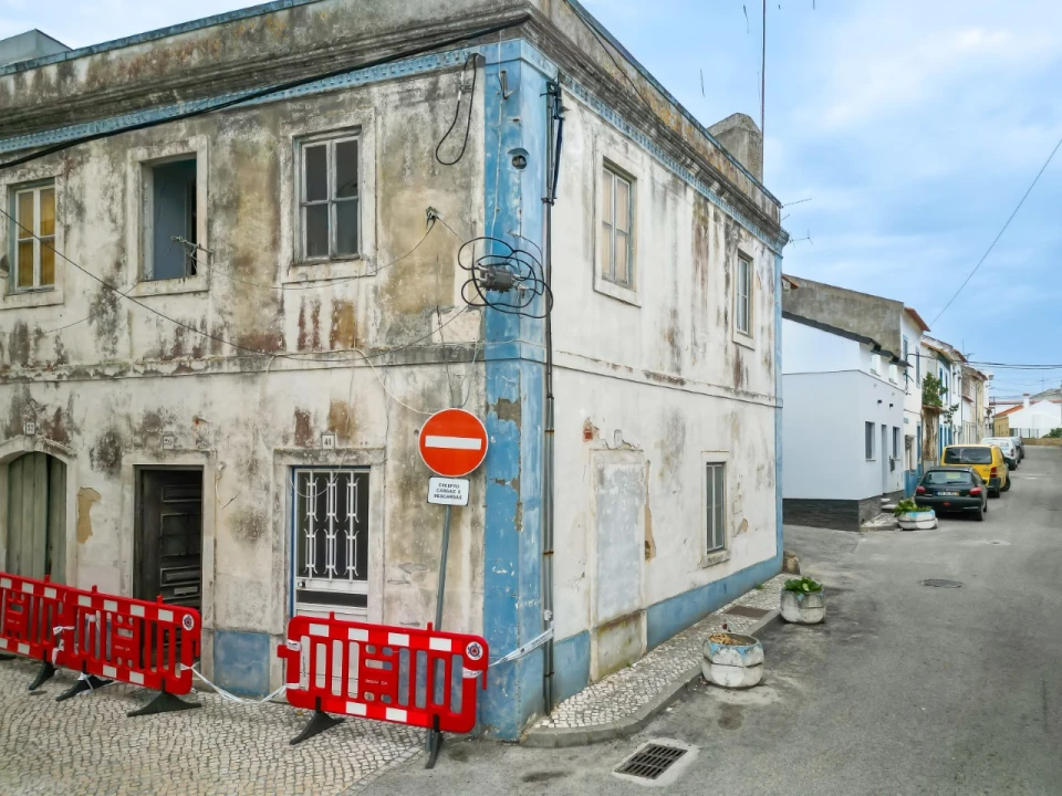 Prédio para Venda em Valado dos Frades Foto 23