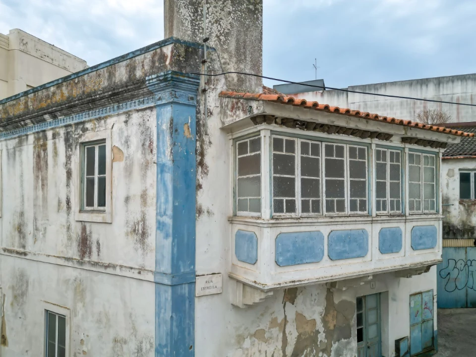 Prédio para Venda em Valado dos Frades Foto 22