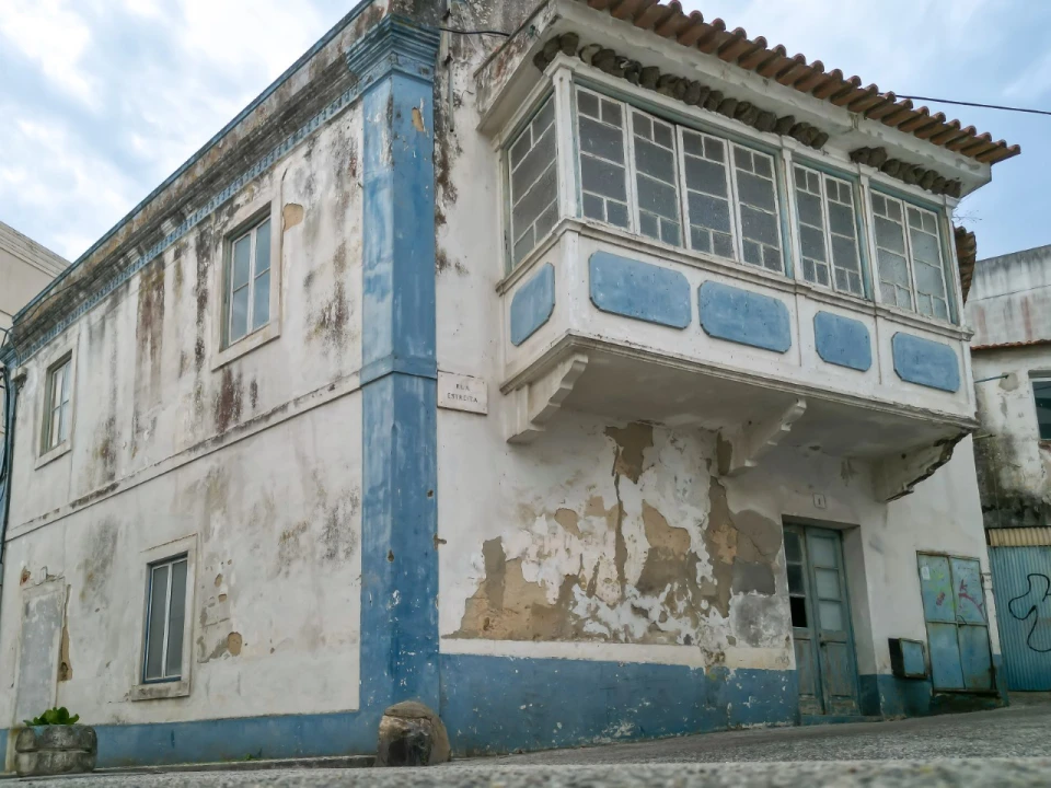 Prédio para Venda em Valado dos Frades Foto 15