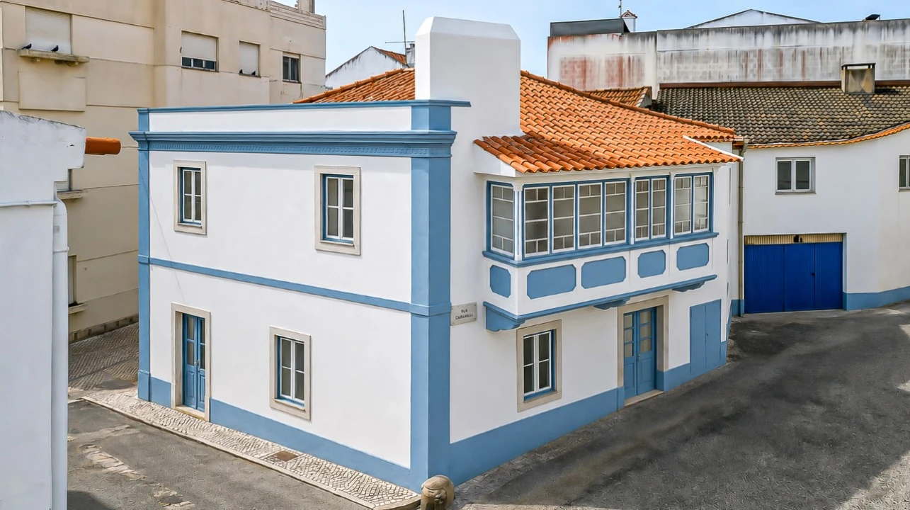 Prédio para Venda em Valado dos Frades Foto 4