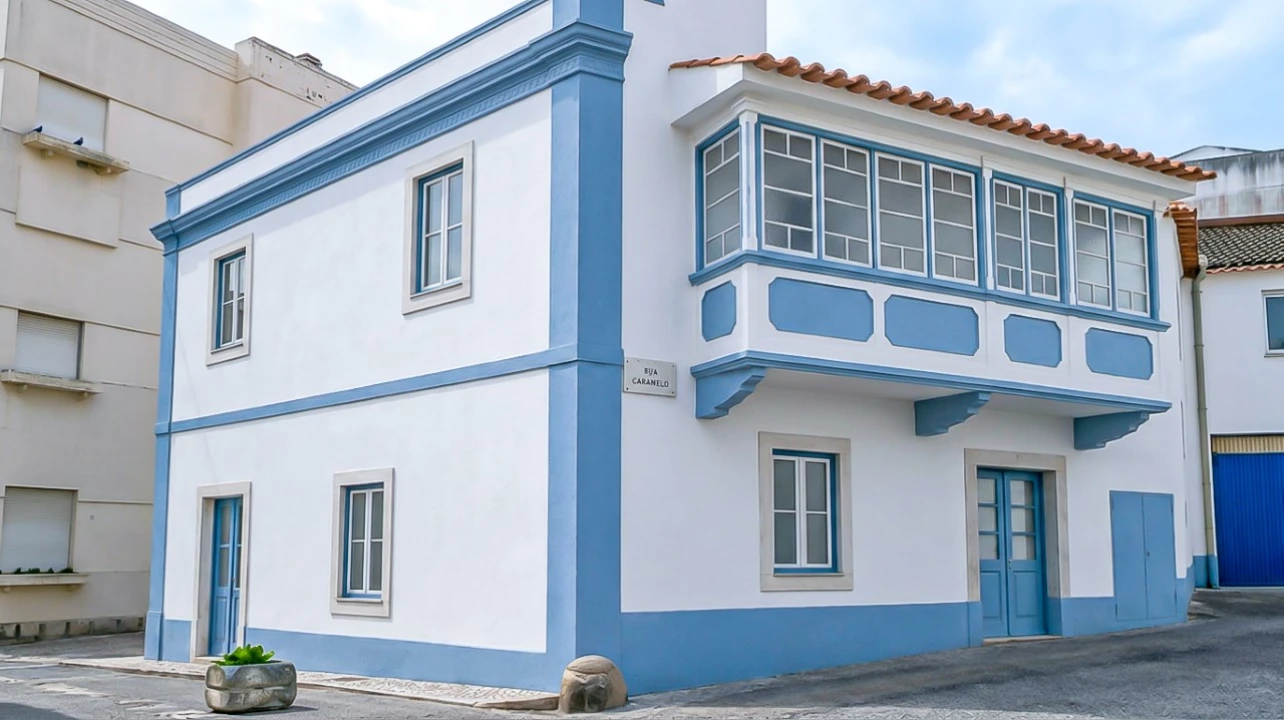 Prédio para Venda em Valado dos Frades Foto 25