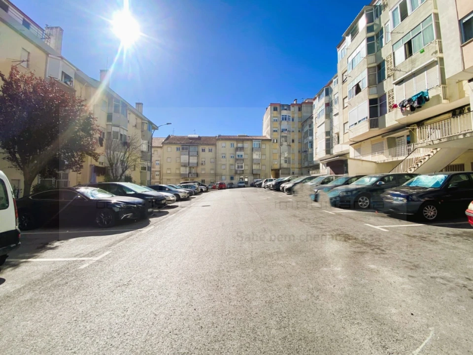 Apartamento T1 para Venda em Venteira Foto 21