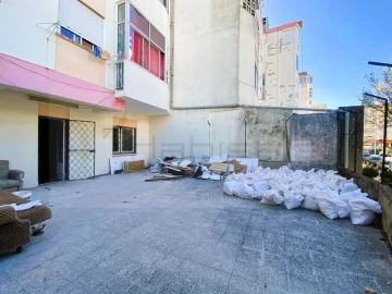 Apartamento T1 para Venda em Venteira