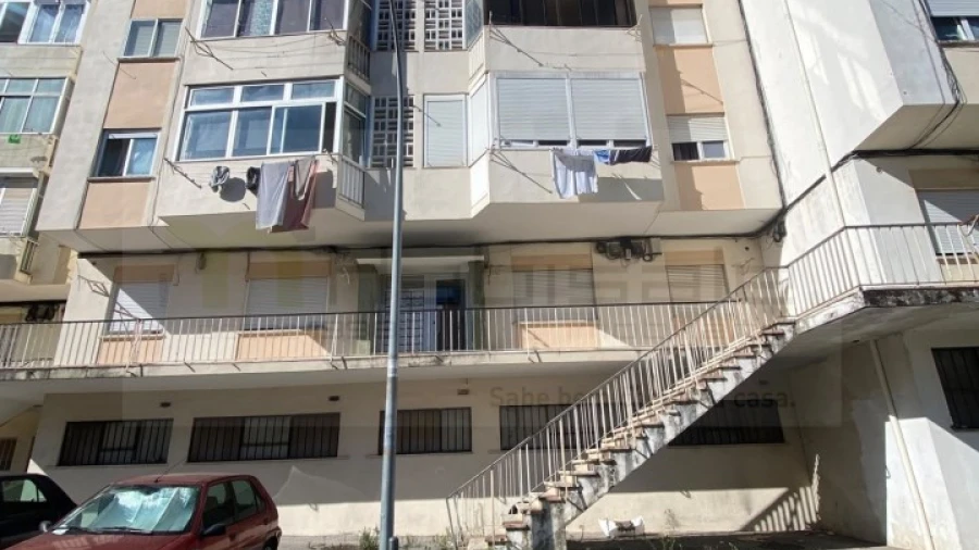 Apartamento T1 para Venda em Venteira