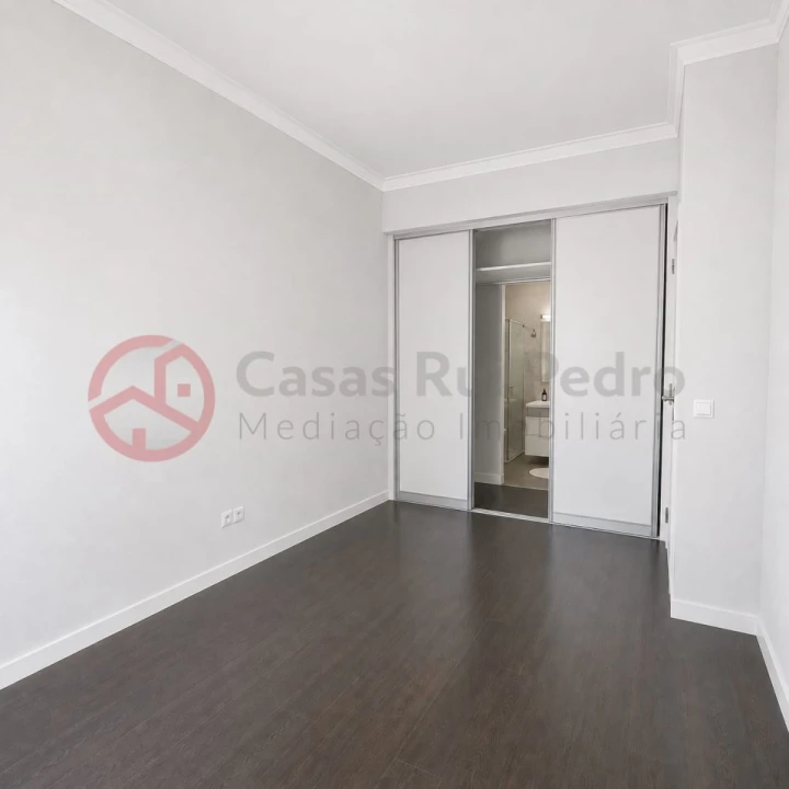 Apartamento T3 para Venda em Amora Foto 13