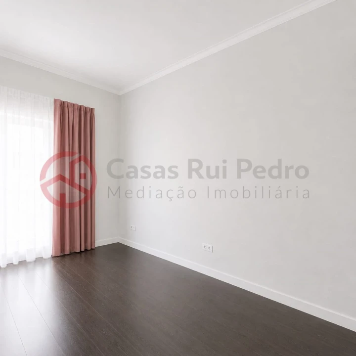 Apartamento T3 para Venda em Amora Foto 16