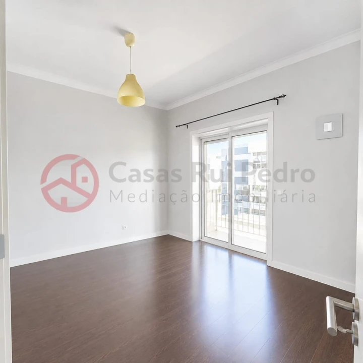 Apartamento T3 para Venda em Amora Foto 19