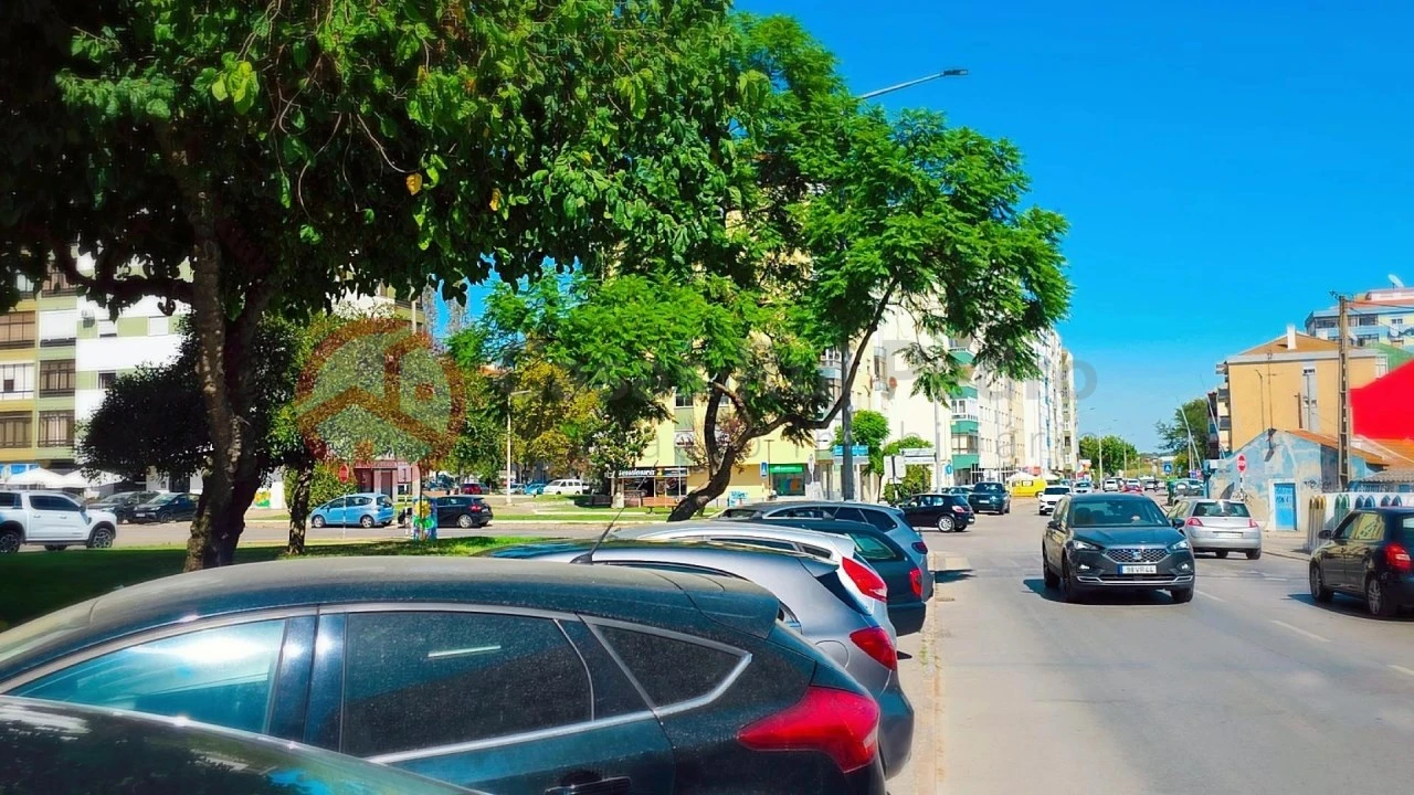 Apartamento T3 para Venda em Amora Foto 35