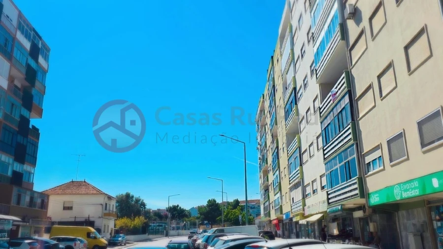 Apartamento T3 para Venda em Amora Foto 36