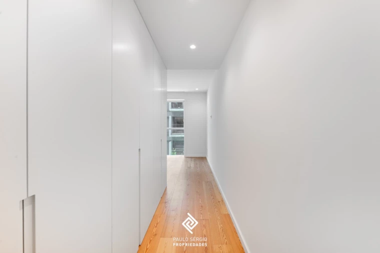 Apartamento T1 para Venda em Canidelo Foto 6