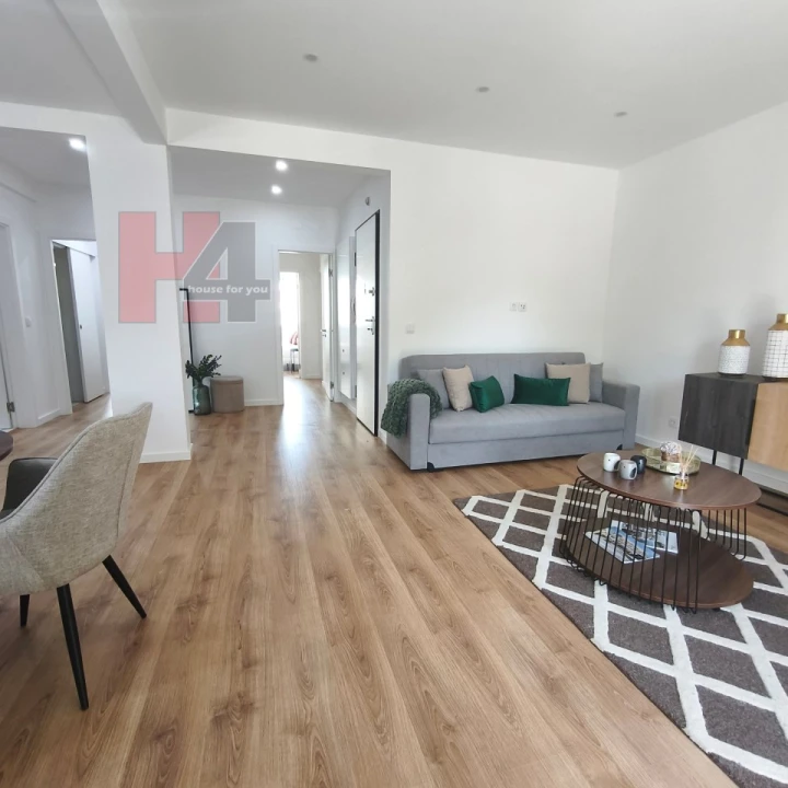 Apartamento T3 para Venda em Benfica Foto 4