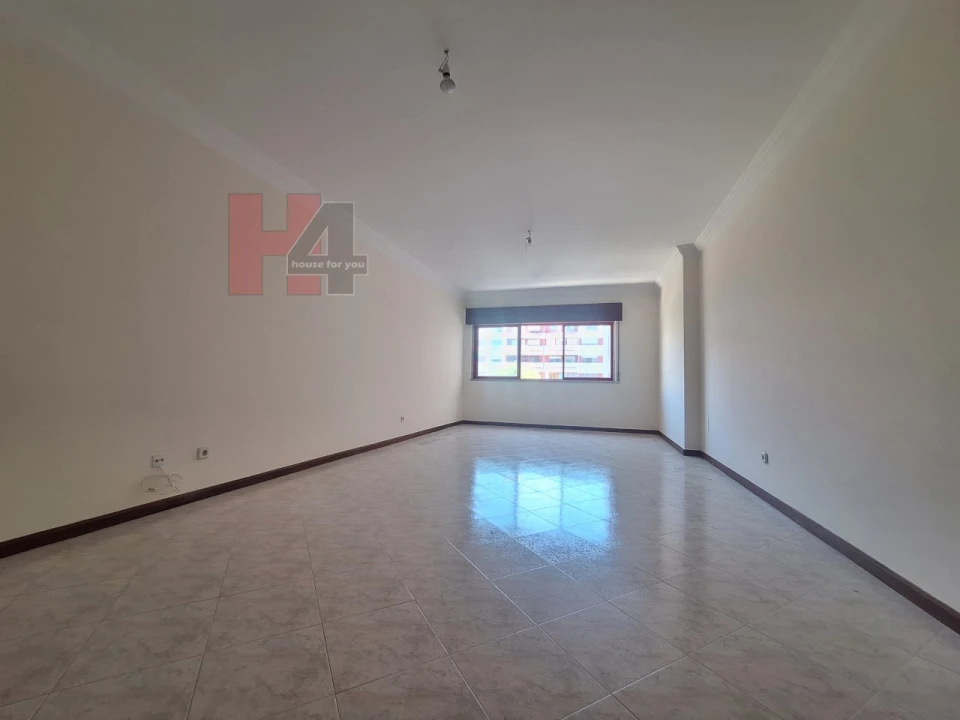 Apartamento T2 para Venda em Algueirão-Mem Martins Foto 5