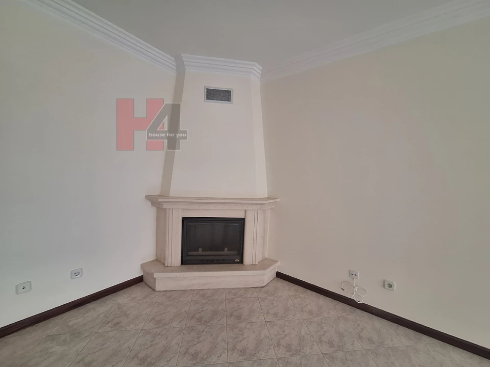 Apartamento T2 para Venda em Algueirão-Mem Martins Foto 8