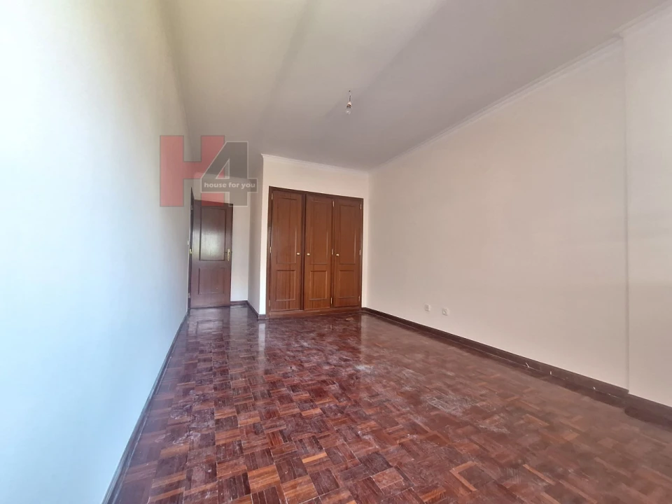 Apartamento T2 para Venda em Algueirão-Mem Martins Foto 14