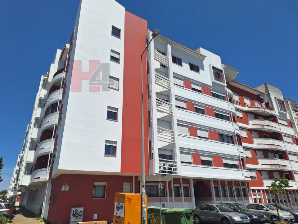 Apartamento T2 para Venda em Algueirão-Mem Martins Foto 24