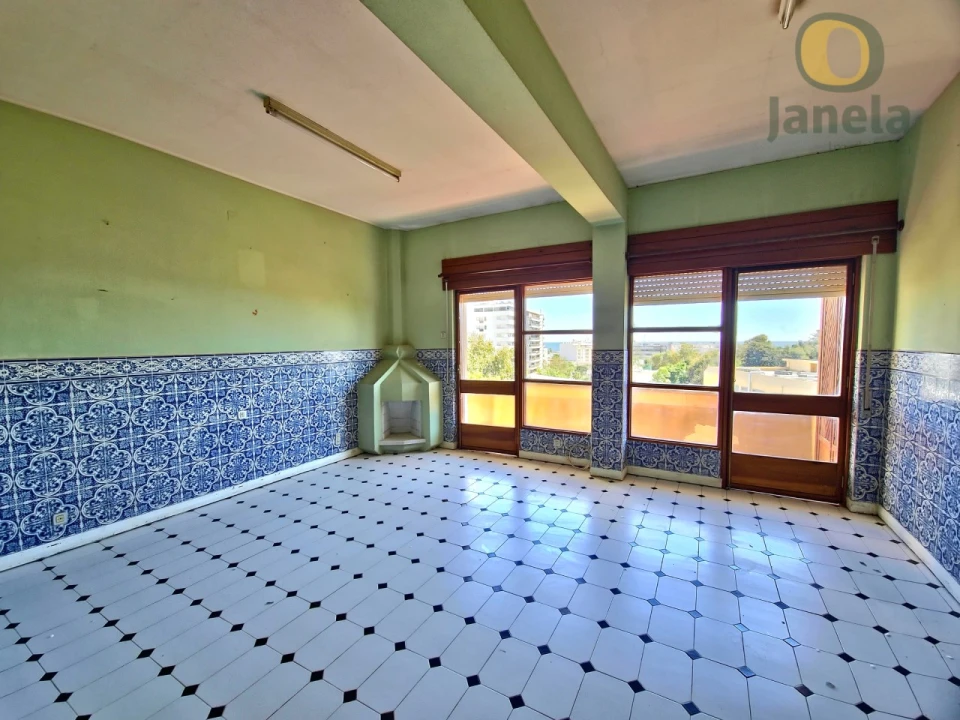 Apartamento T2 para Venda em Faro (Sé e São Pedro) Foto 3