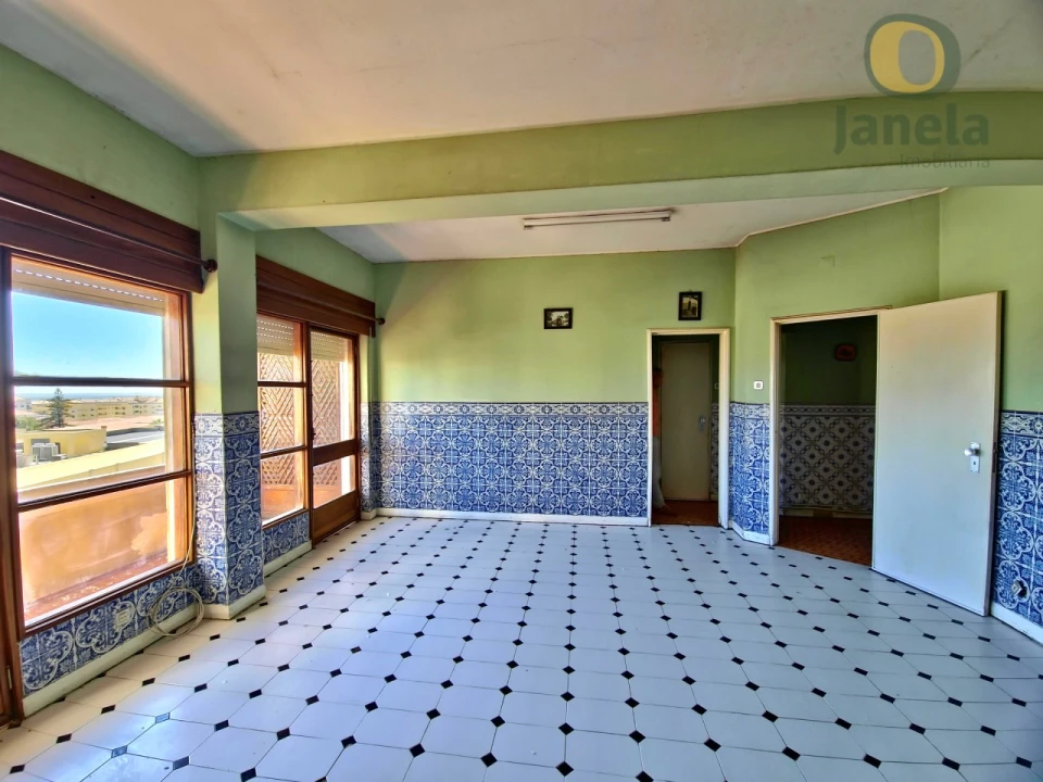 Apartamento T2 para Venda em Faro (Sé e São Pedro) Foto 4