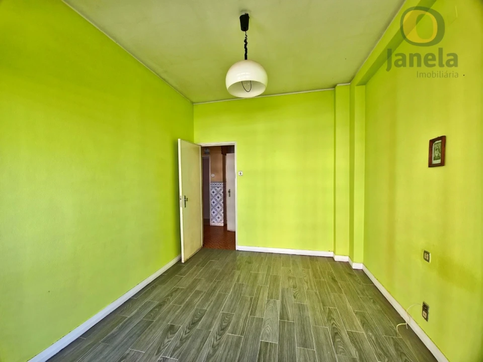 Apartamento T2 para Venda em Faro (Sé e São Pedro) Foto 12