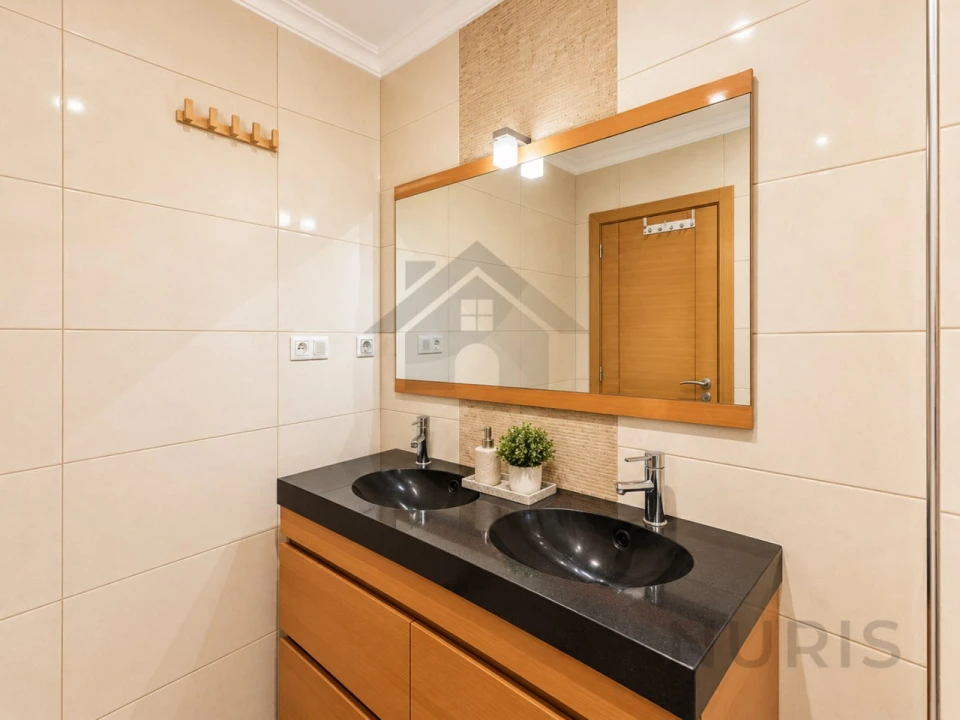 Apartamento T2 para Venda em Portimão Foto 14