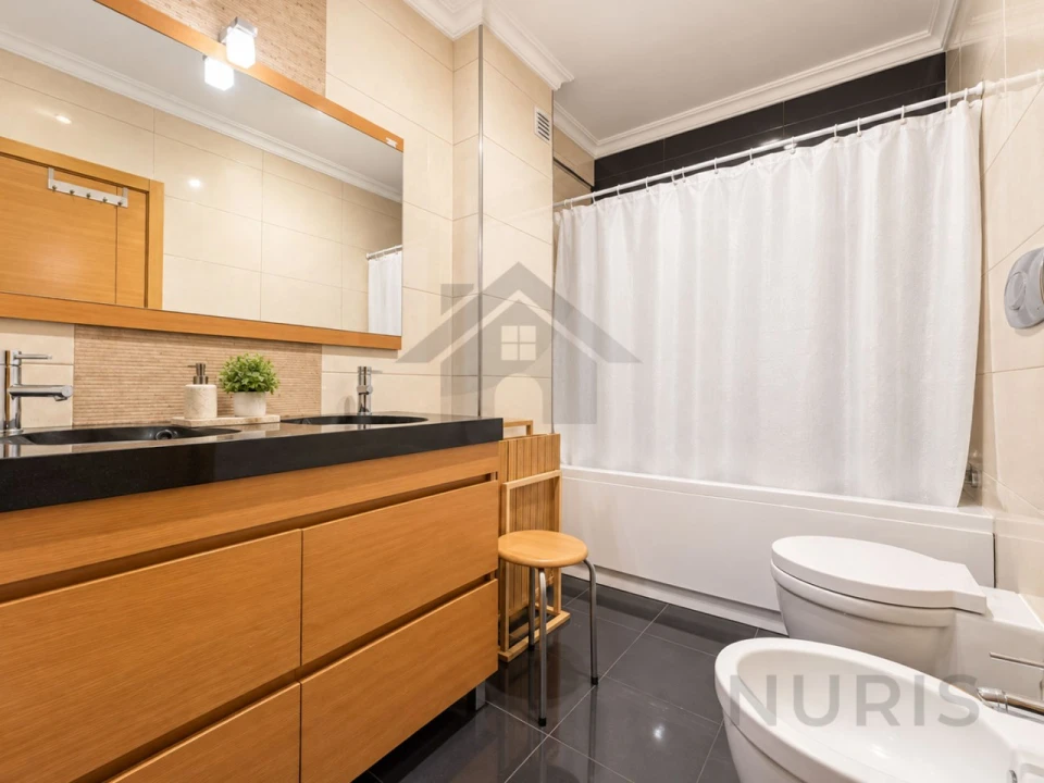 Apartamento T2 para Venda em Portimão Foto 15