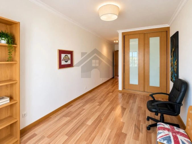 Apartamento T2 para Venda em Portimão Foto 12