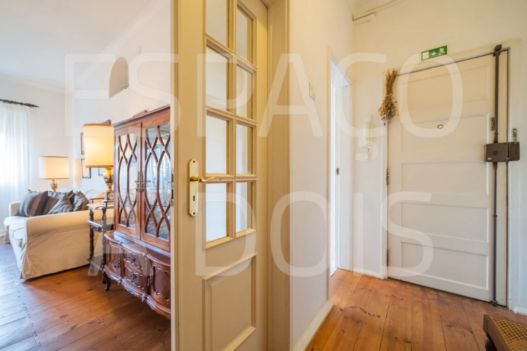 Quarto para Arrendamento em Alvalade Foto 1