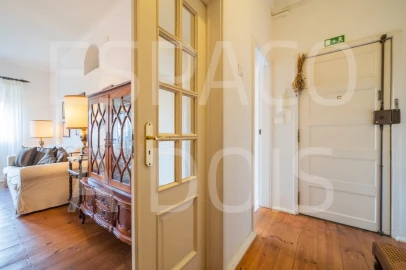 Quarto para Arrendamento em Alvalade