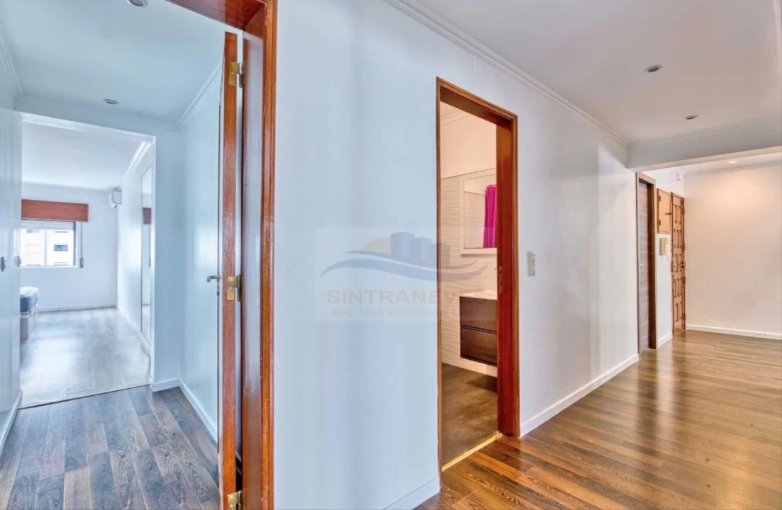 Apartamento T3 para Venda em Massamá e Monte Abraão Foto 8