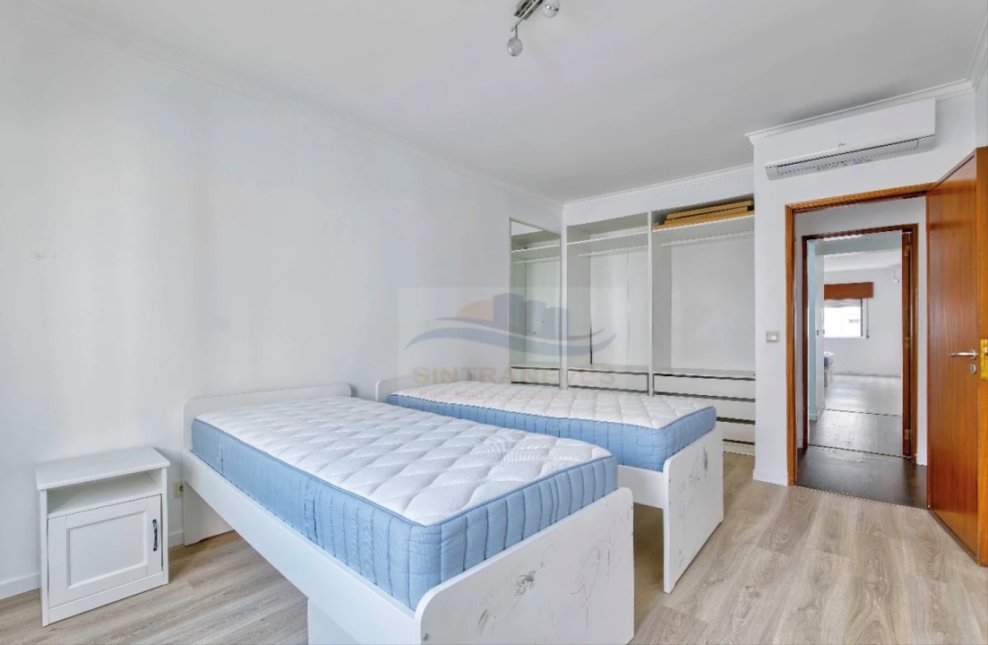 Apartamento T3 para Venda em Massamá e Monte Abraão Foto 11