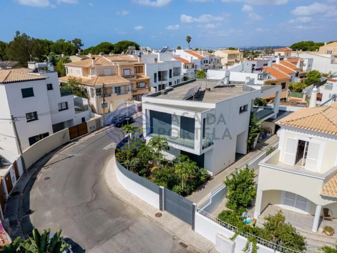 Moradia T4 para Venda em Portimão Foto 40