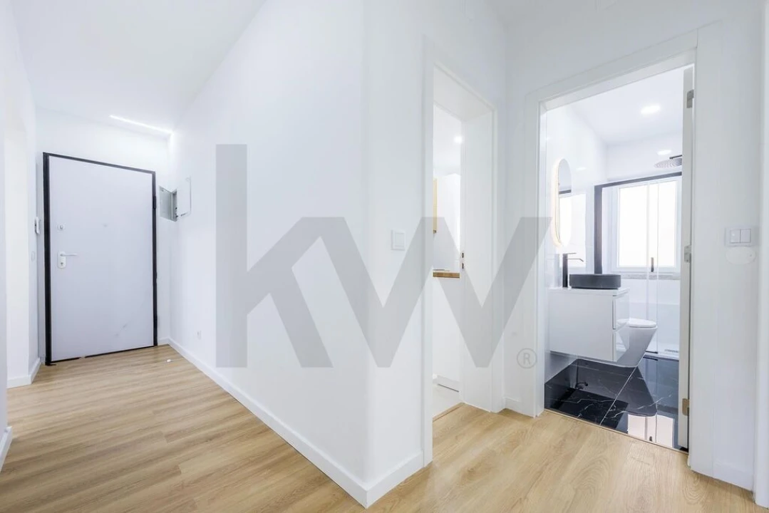 Apartamento T3 para Venda em Campolide Foto 5