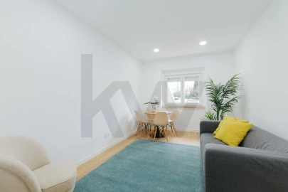 Apartamento T3 para Venda em Campolide