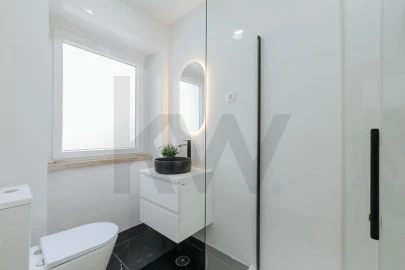Apartamento T3 para Venda em Campolide