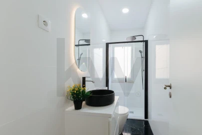 Apartamento T3 para Venda em Campolide