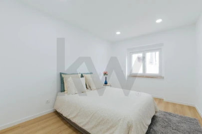 Apartamento T3 para Venda em Campolide