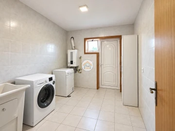 Moradia T3 para Venda em Fiães