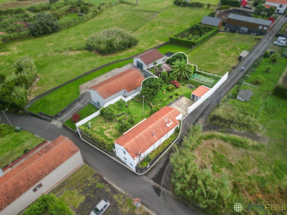 Moradia T2 para Venda em Cedros Foto 40