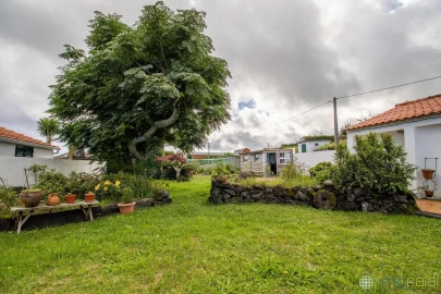 Moradia T2 para Venda em Cedros