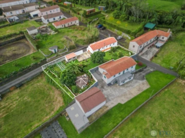 Moradia T2 para Venda em Cedros