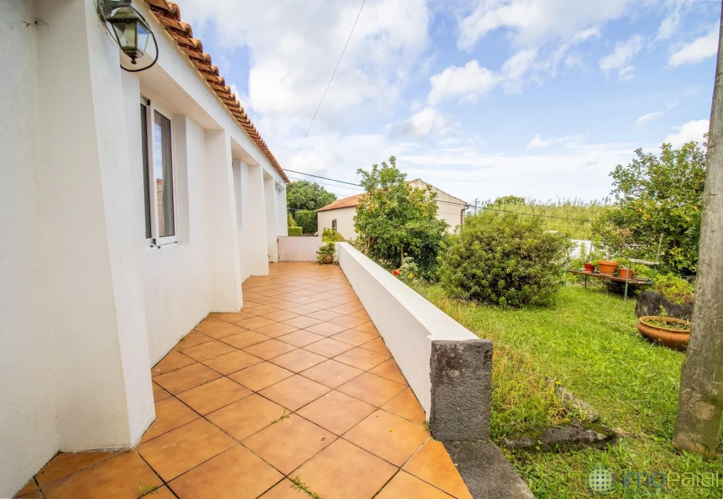 Moradia T2 para Venda em Cedros Foto 22