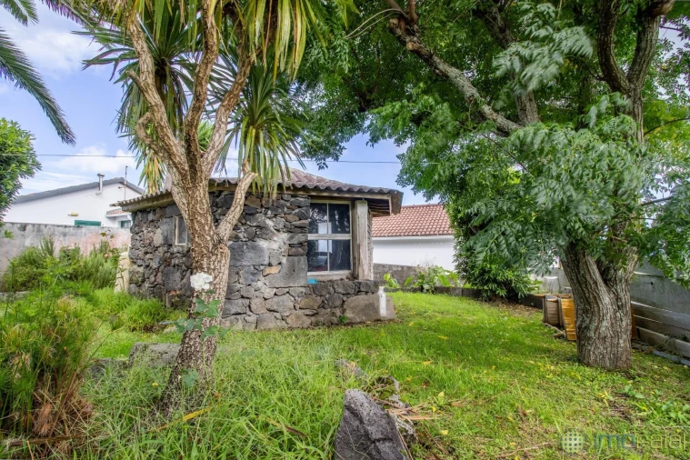 Moradia T2 para Venda em Cedros Foto 34