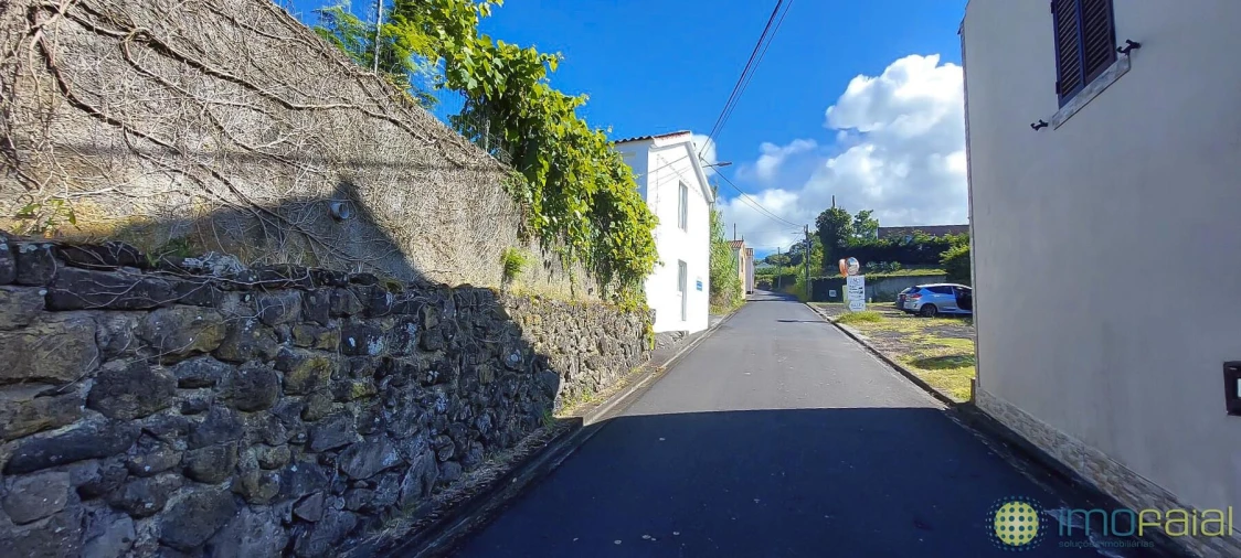 Moradia T2 para Venda em Cedros Foto 38