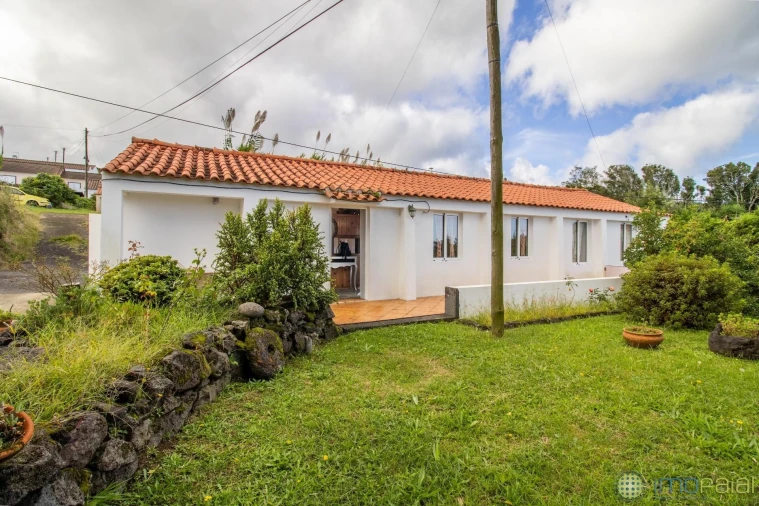 Moradia T2 para Venda em Cedros Foto 19