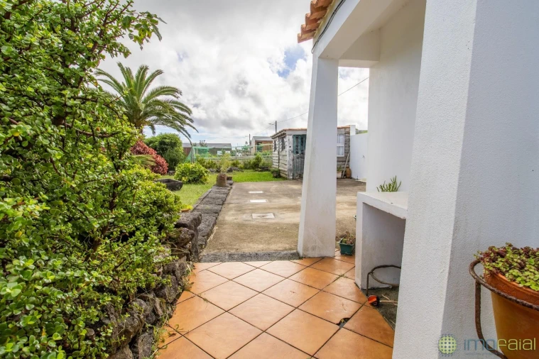 Moradia T2 para Venda em Cedros Foto 23
