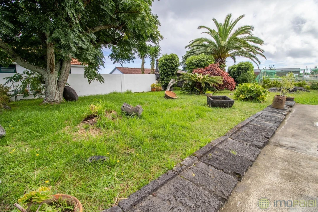 Moradia T2 para Venda em Cedros Foto 31