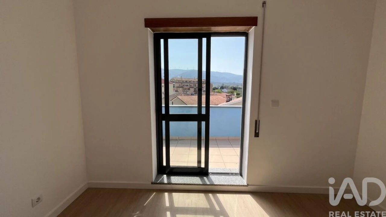Apartamento T3 para Venda em Miranda do Corvo Foto 3