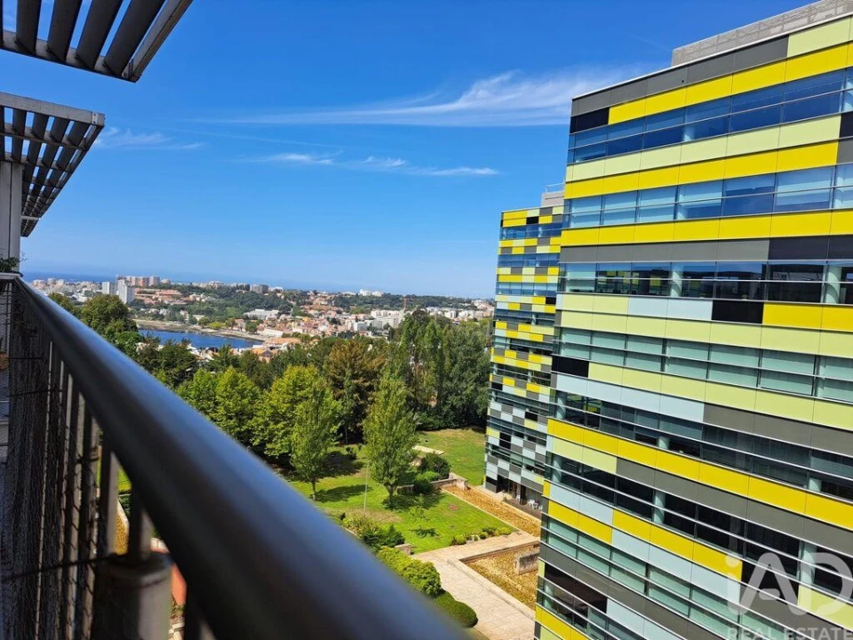Apartamento T3 para Venda em Santa Marinha e São Pedro da Afurada Foto 1