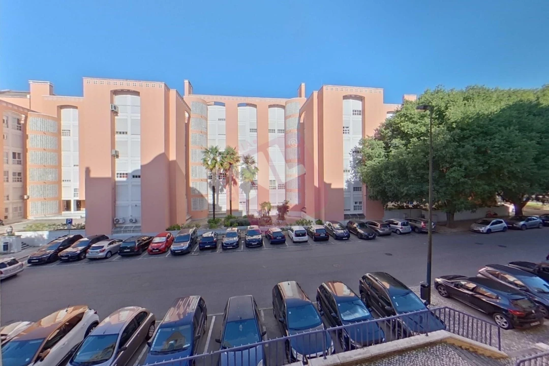 Apartamento T2 para Arrendamento em Lumiar Foto 31