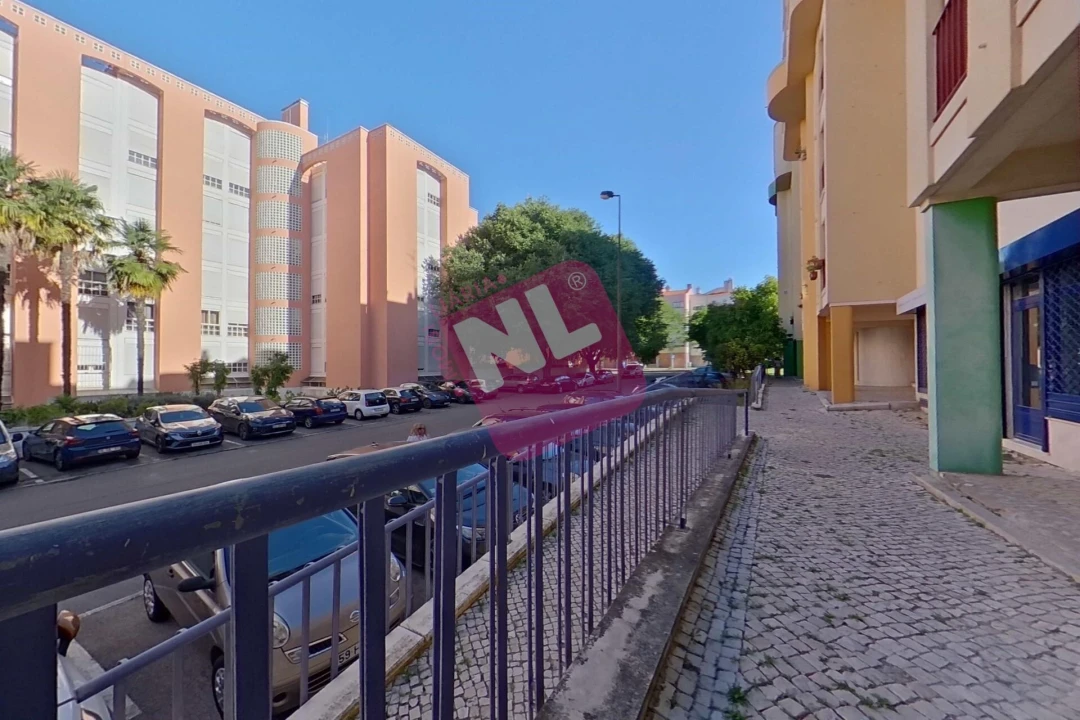Apartamento T2 para Arrendamento em Lumiar Foto 2