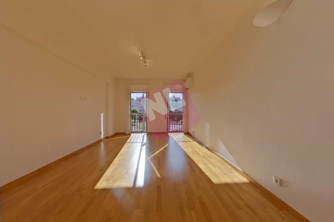 Apartamento T2 para Arrendamento em Lumiar Foto 18